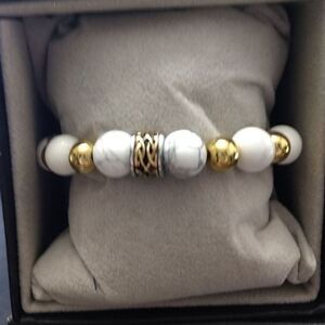 Cat Eye Jewels semi-precious bracelet